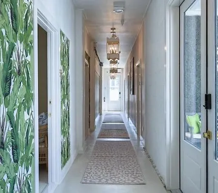 Room 7 Oleander Hotel Walk To Cruise Terminal, Restaurants & The Strand-2