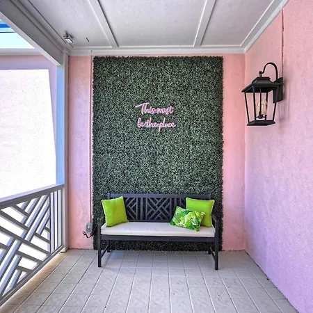 Room 3 Oleander Hotel Family-Friendly Galveston Hotel 1 Mile From Beach-3